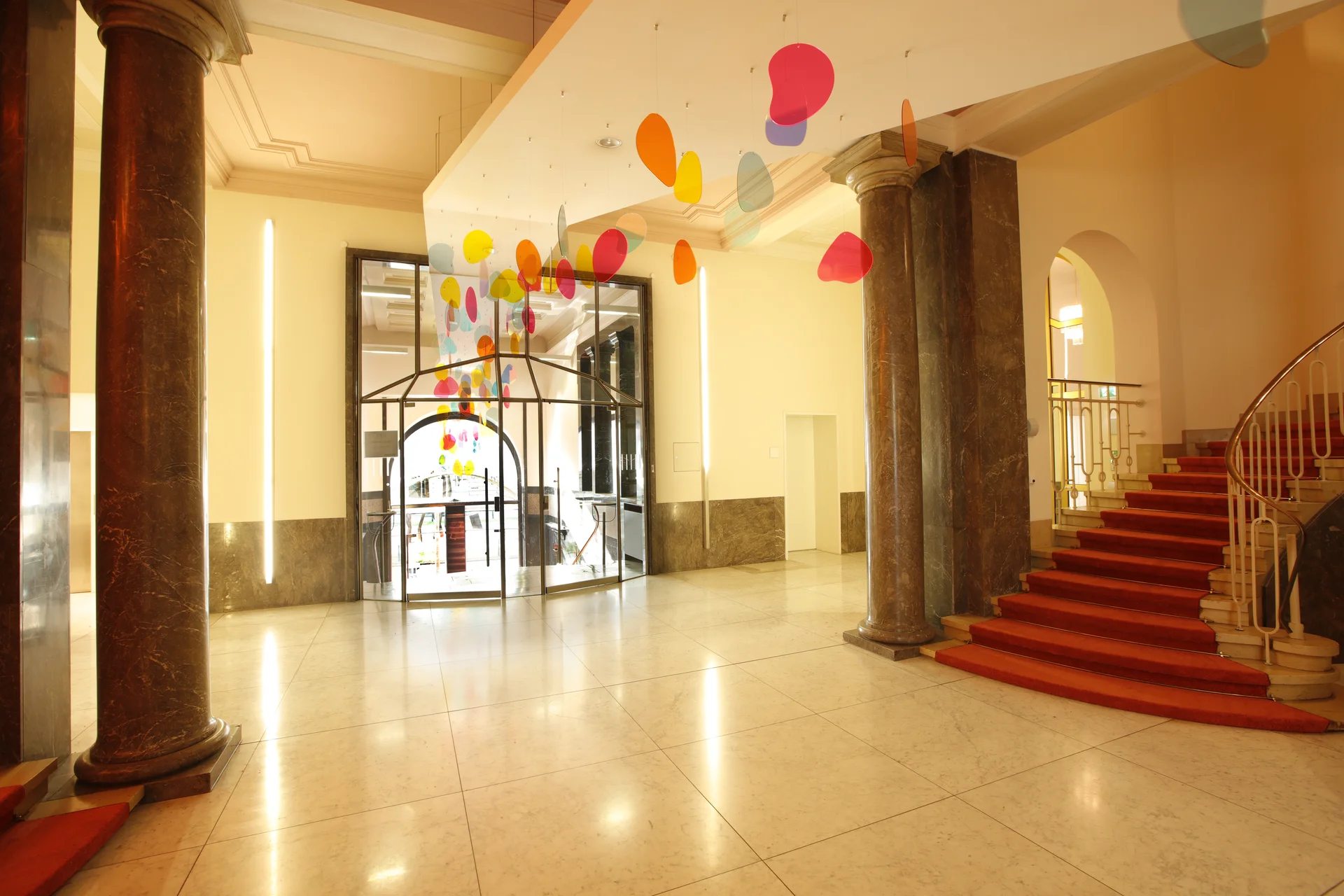 Tarihi giriş holü — Augustaanlage 33